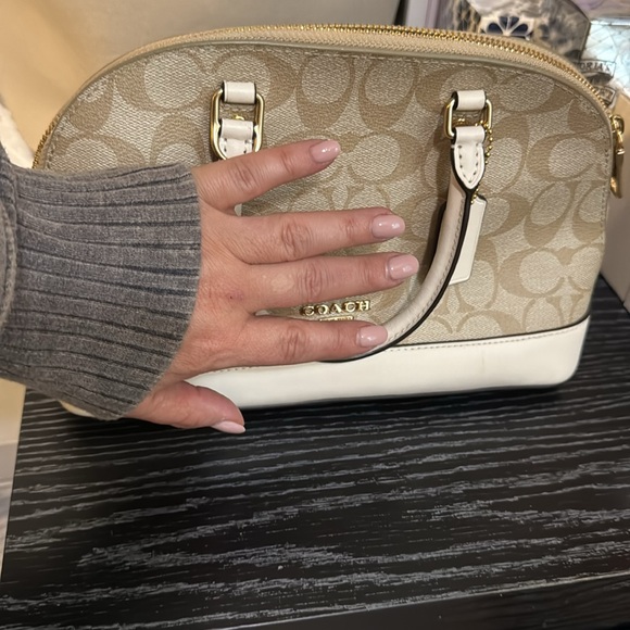 Coach Beige/White Signature Coated Canvas and Leather Sierra Satchel - Picture 14 of 14